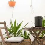 Estudio Com Terraco Junto Ao Lx Factory Apartmán