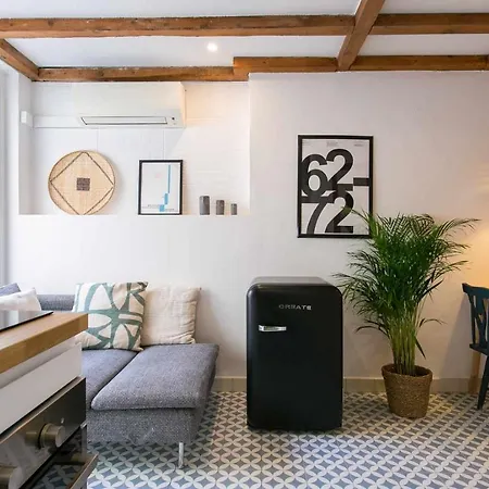 Lx Factory- Modern Studio Com Terraco Privado * Lisboa