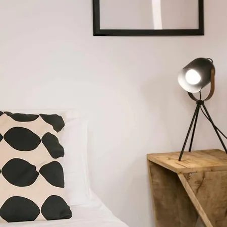 Lx Factory- Modern Studio Com Terraco Privado *