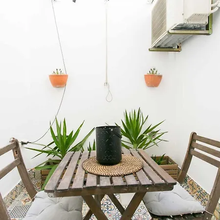 Lx Factory- Modern Studio Com Terraco Privado